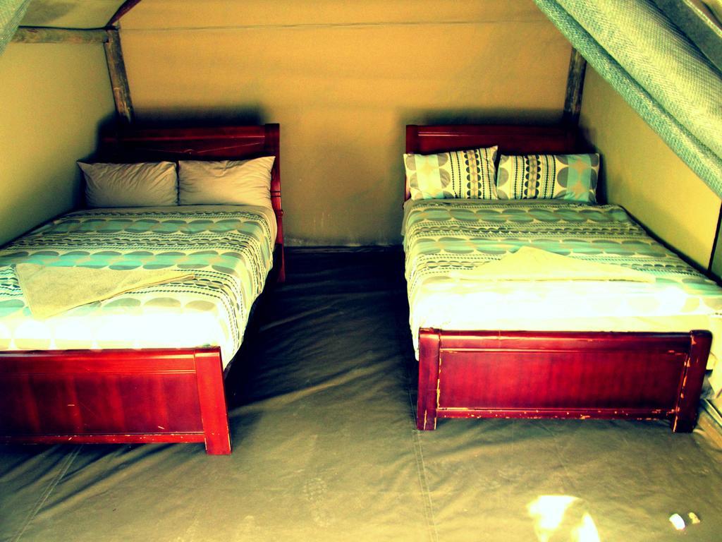 Motsebe Backpackers Hotel Maun Exterior foto