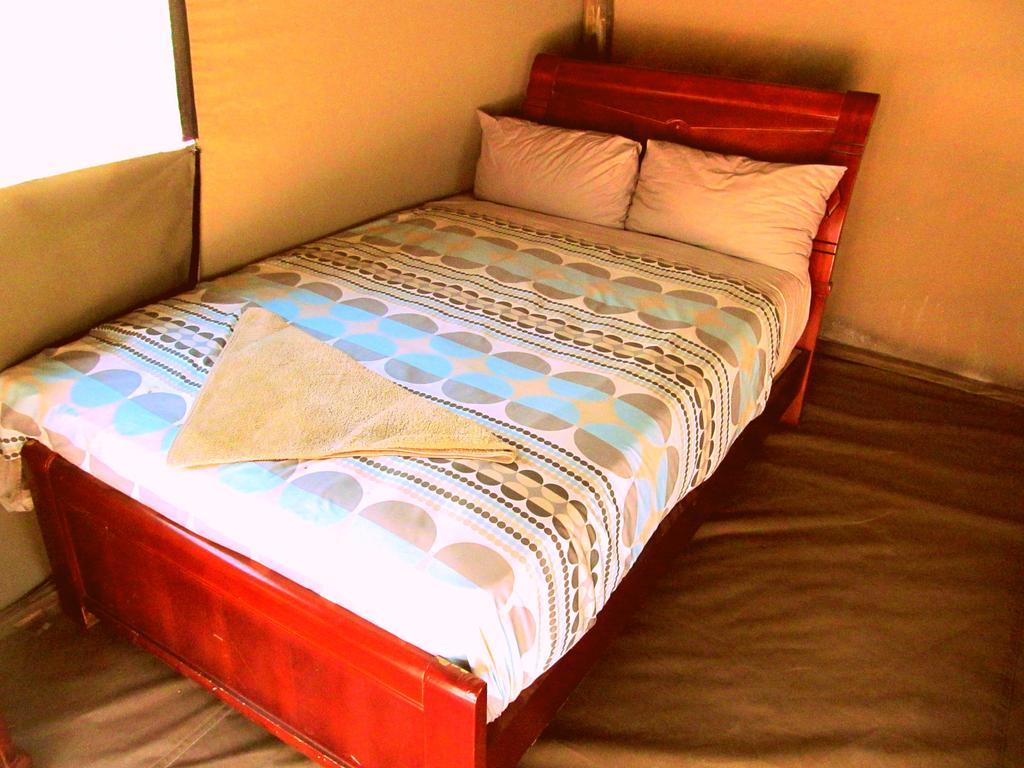 Motsebe Backpackers Hotel Maun Exterior foto